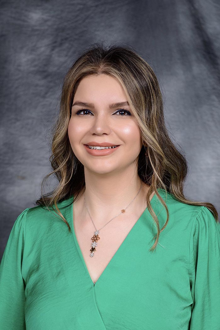 Smiles Dental at Reston Town Center | Implant Restorations, Invisalign reg and Fluoride Treatment